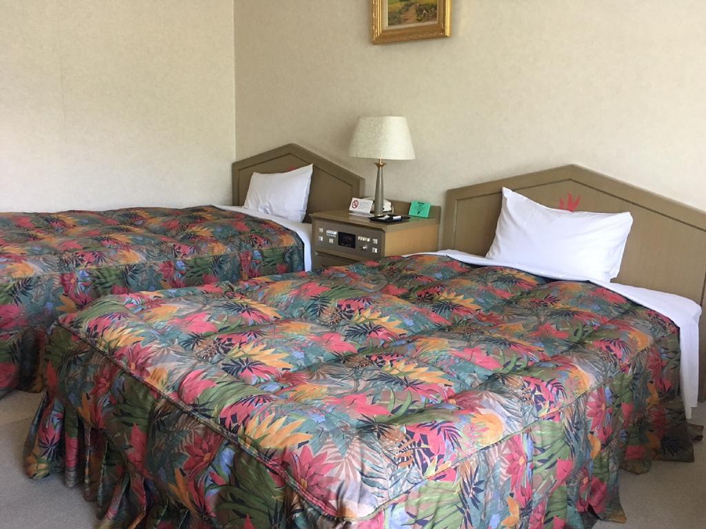 Breezbay Hotel & Resort Gero Bagian luar foto