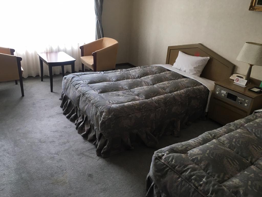 Breezbay Hotel & Resort Gero Bagian luar foto