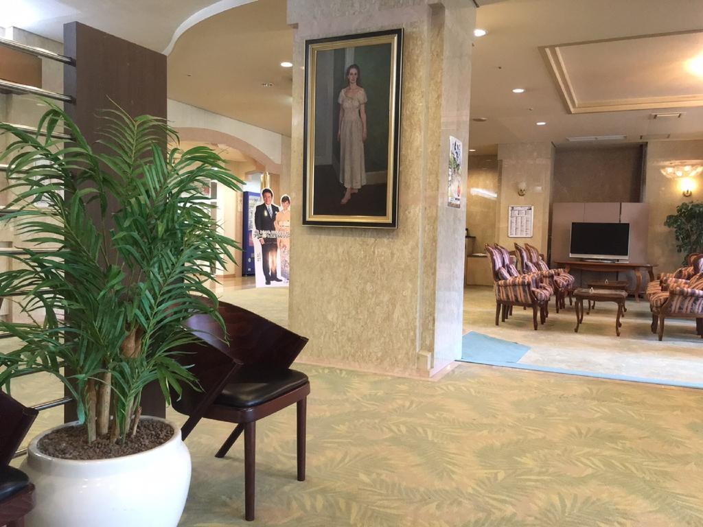 Breezbay Hotel & Resort Gero Bagian luar foto