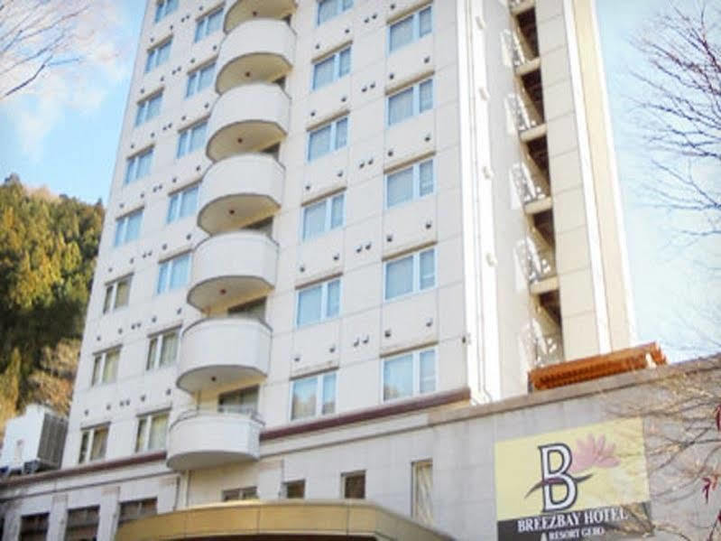 Breezbay Hotel & Resort Gero Bagian luar foto